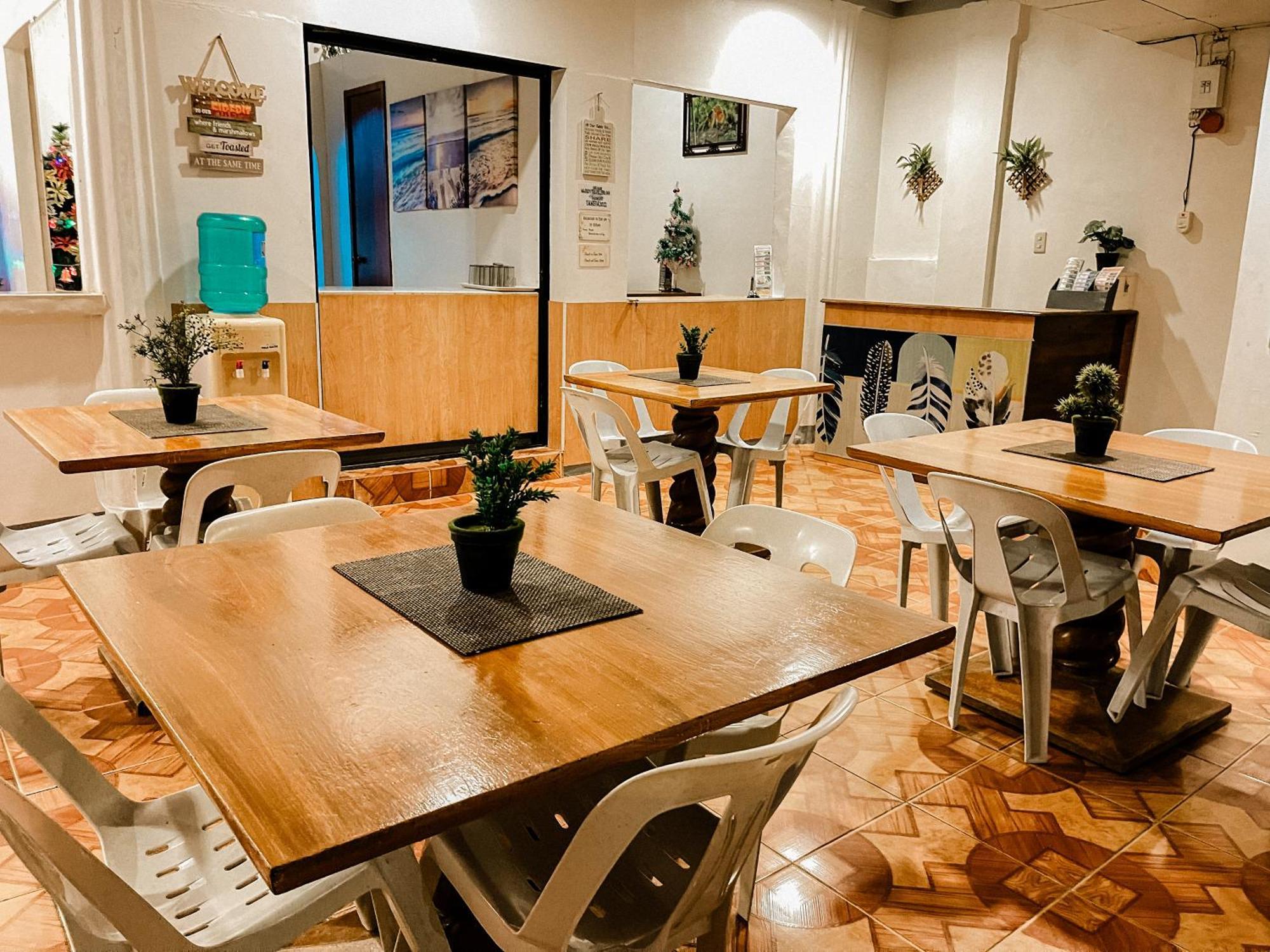 Mario'S Travellers Inn Coron Zewnętrze zdjęcie