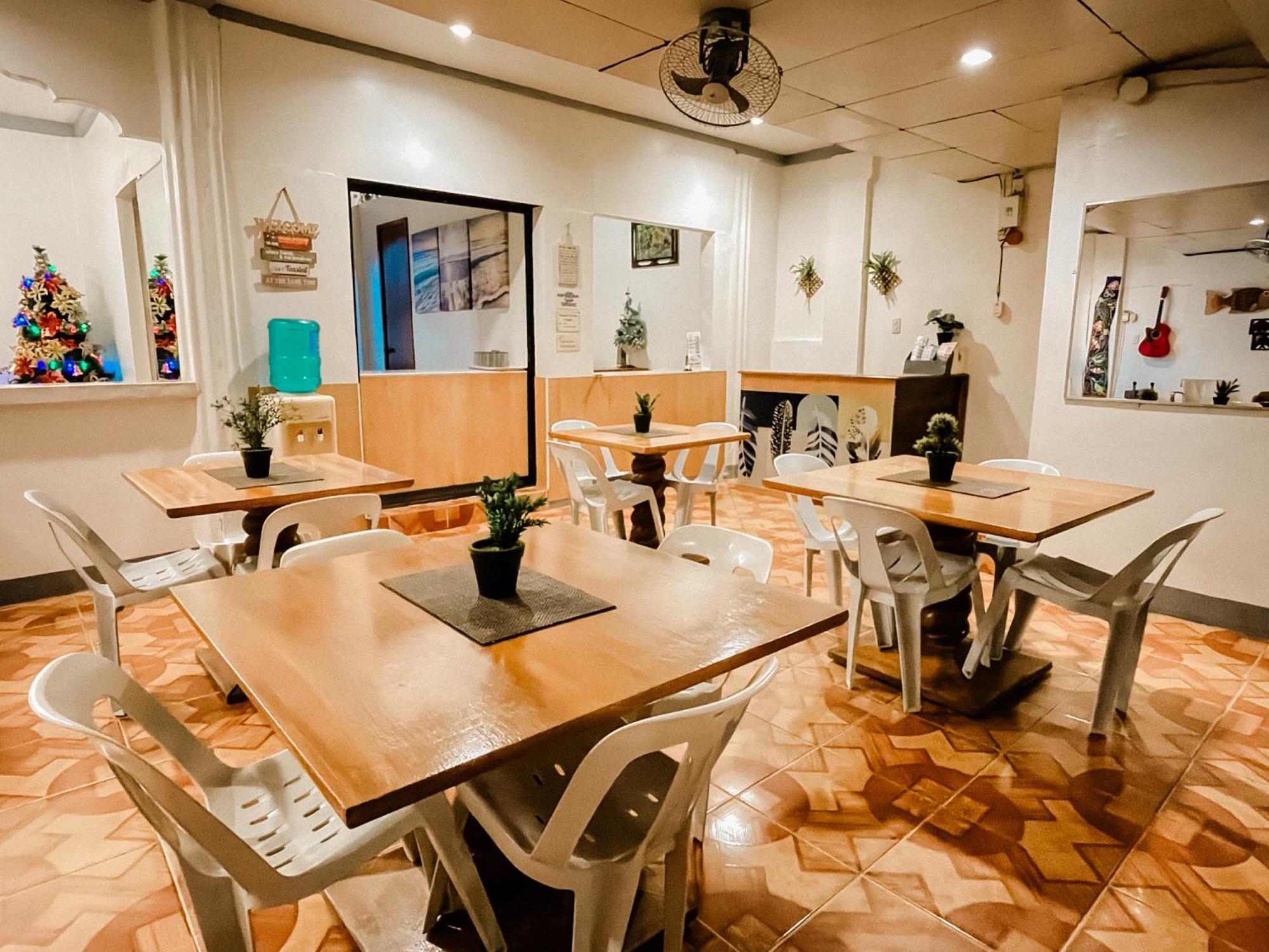 Mario'S Travellers Inn Coron Zewnętrze zdjęcie